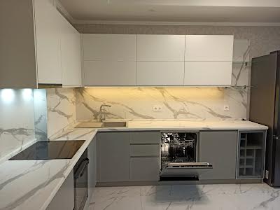 квартира за адресою Драгоманова вул., 10