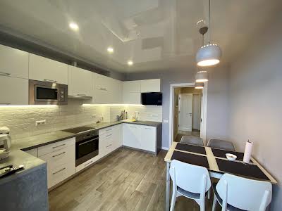 квартира за адресою Сергія Данченка вул., 5