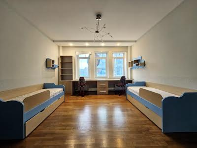 квартира за адресою Панаса Мирного вул., 8