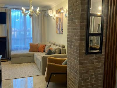 квартира за адресою Федора Ернста вул., 6