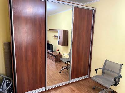 квартира за адресою Софії Русової вул., 7