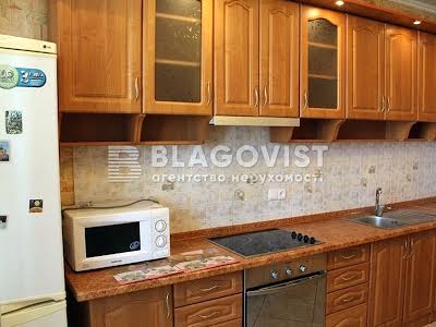 квартира по адресу Анны Ахматовой ул., 35