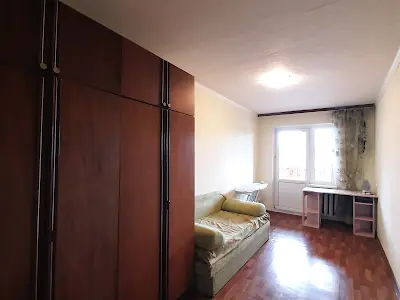 квартира за адресою Прирічна вул., 17