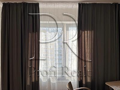 квартира за адресою Софії Русової вул., 7
