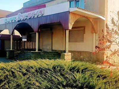 коммерческая по адресу Солідарності, 535