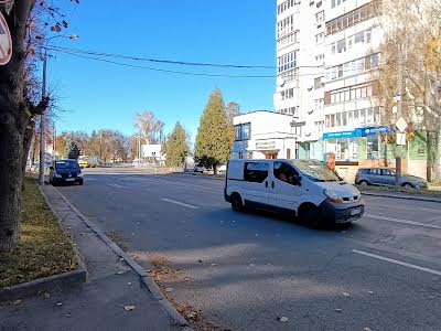 квартира за адресою вул. Небесної Сотні, 24