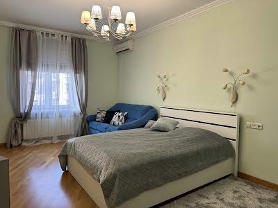 квартира по адресу Кловский спуск, 14/24