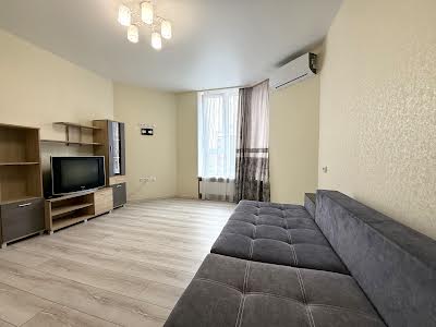 квартира за адресою Миру вул., 3