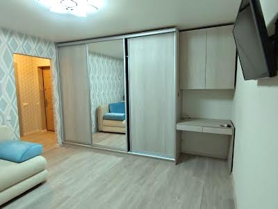 квартира за адресою Роганська вул., 146