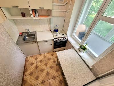 квартира за адресою Романа Ратушного вул. (Волгоградська), 39