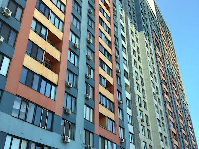 квартира за адресою Богатирська вул., 6-А