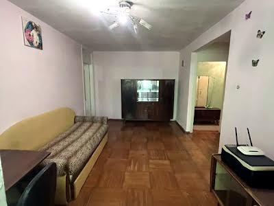 квартира за адресою Космонавтів вул., 48