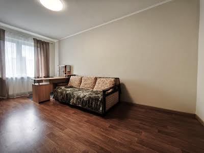 квартира за адресою Софії Русової вул., 5-Б