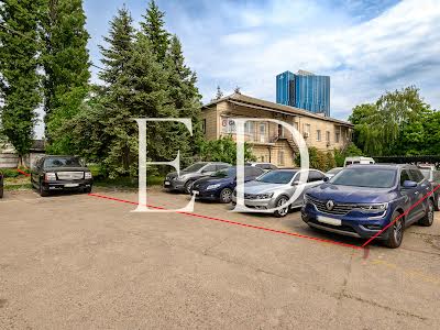 комерційна за адресою Павла Скоропадського вул., 63
