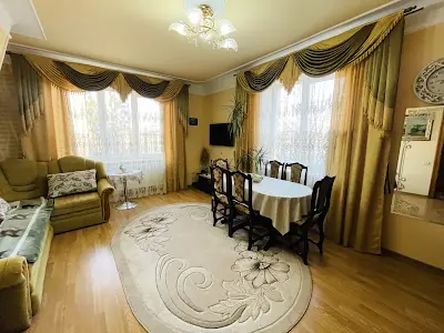 квартира по адресу Зерова ул., 11