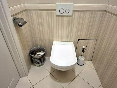 комерційна за адресою Лесі Українки бульв., 7-Б