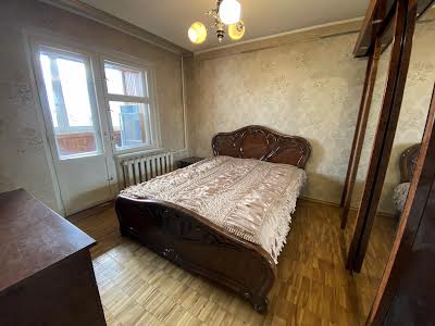 квартира за адресою Бережанська вул., 18