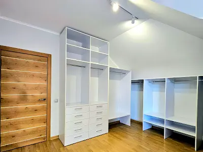 будинок за адресою 9-та Лінія вул., 21