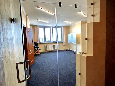 комерційна за адресою Срібнокільська вул., 1