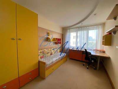 квартира за адресою Київ, Михайла Омеляновича-Павленка вул. (Суворова), 13