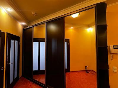 квартира за адресою Євгена Коновальця вул. (Щорса), 44А