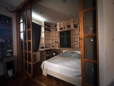 квартира за адресою вулиця Братська, 5