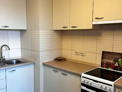 квартира за адресою Сергія Данченка вул., 28-Б