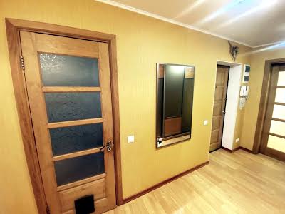 квартира по адресу Авиаконструктора Антонова ул., 8