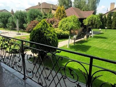 будинок за адресою Лісна
