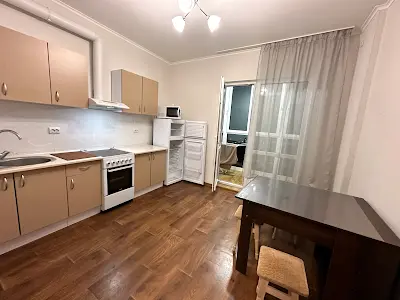 квартира за адресою Ревуцького вул., 54