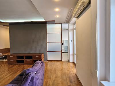 квартира за адресою Панаса Мирного вул., 8