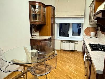 квартира за адресою Панаса Мирного вул., 4