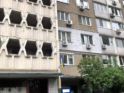 квартира за адресою Квітневий пров., 10