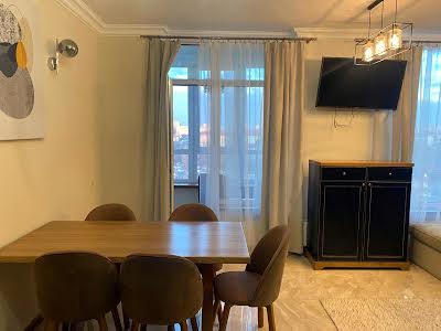 квартира за адресою Федора Ернста вул., 6