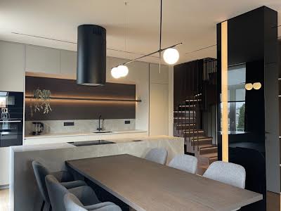 квартира за адресою Регенераторна вул., 4