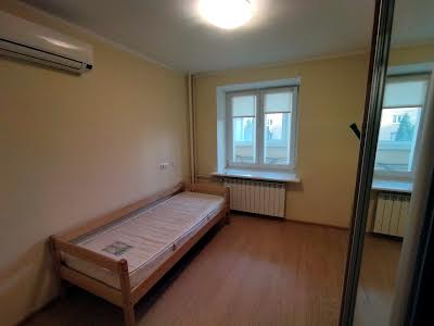 квартира за адресою Стадіонна вул., 6А
