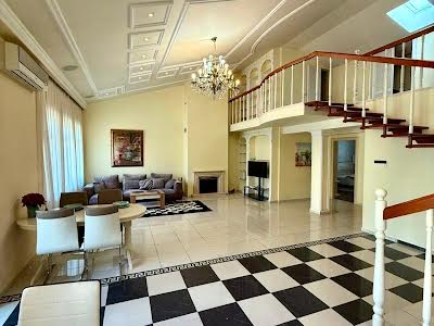 квартира за адресою Панаса Мирного вул., 8