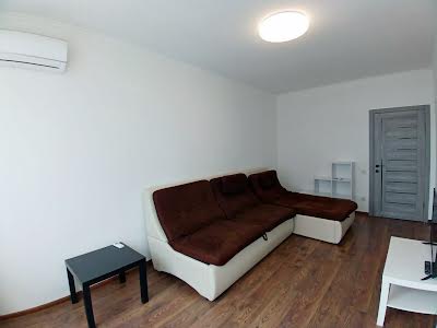 квартира за адресою Миколи Гулака вул., 4