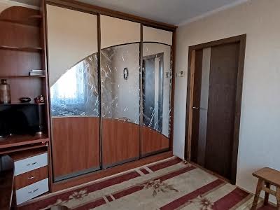 квартира за адресою вул. Небесної Сотні, 24