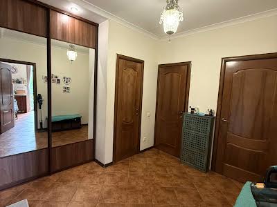 квартира за адресою Регенераторна вул., 4