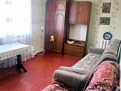 комната по адресу Космонавтів ул., 4