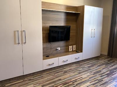квартира за адресою Шота Руставелі вул., 44