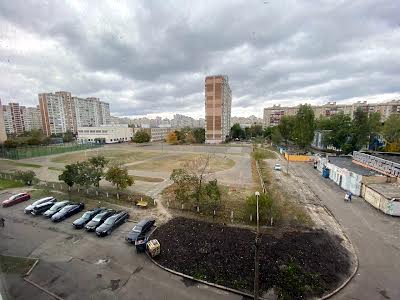 квартира за адресою Леоніда Бикова бульв., 6