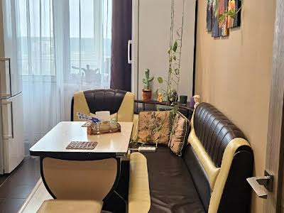 квартира за адресою Бориспільська, 27а