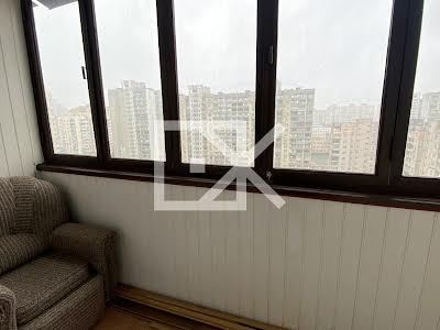 квартира по адресу Ларисы Руденко ул., 5