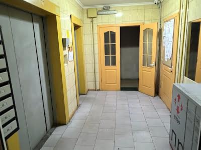 квартира за адресою Бориса Гмирі вул., 9-А