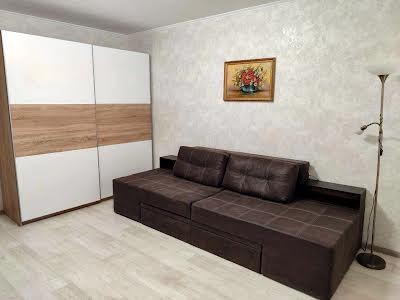 квартира за адресою Оноре де Бальзака вул., 4