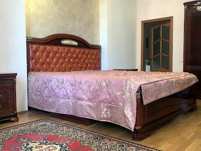 квартира по адресу Киев, Николая Ушакова ул., 1в