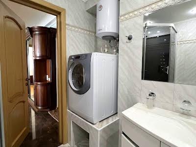 квартира за адресою Київ, Микільсько-Ботанічна вул., 6/8