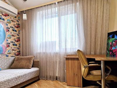 квартира по адресу Святошинская ул., 27